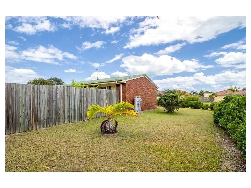 23 Deloraine Ave, Urangan QLD 4655
