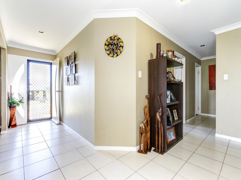 7 Summit Ridge Drive, Nikenbah QLD 4655