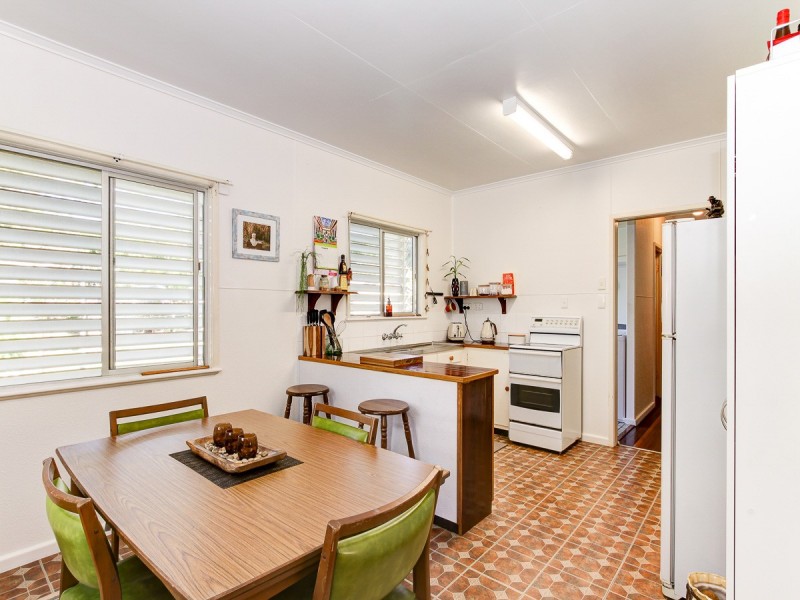 101 Long Street, Point Vernon QLD 4655