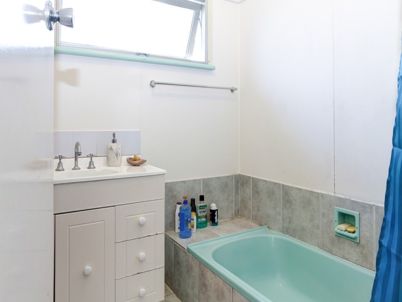 101 Long Street, Point Vernon QLD 4655