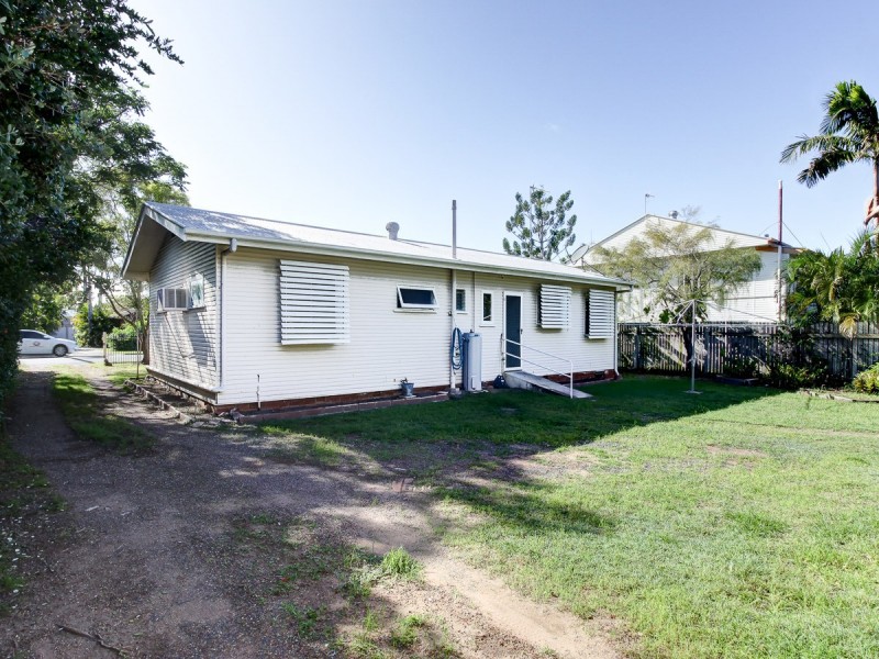 101 Long Street, Point Vernon QLD 4655