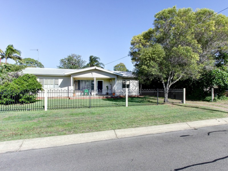 101 Long Street, Point Vernon QLD 4655