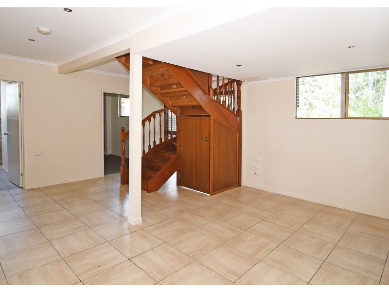15 Flinders Street, Point Vernon QLD 4655