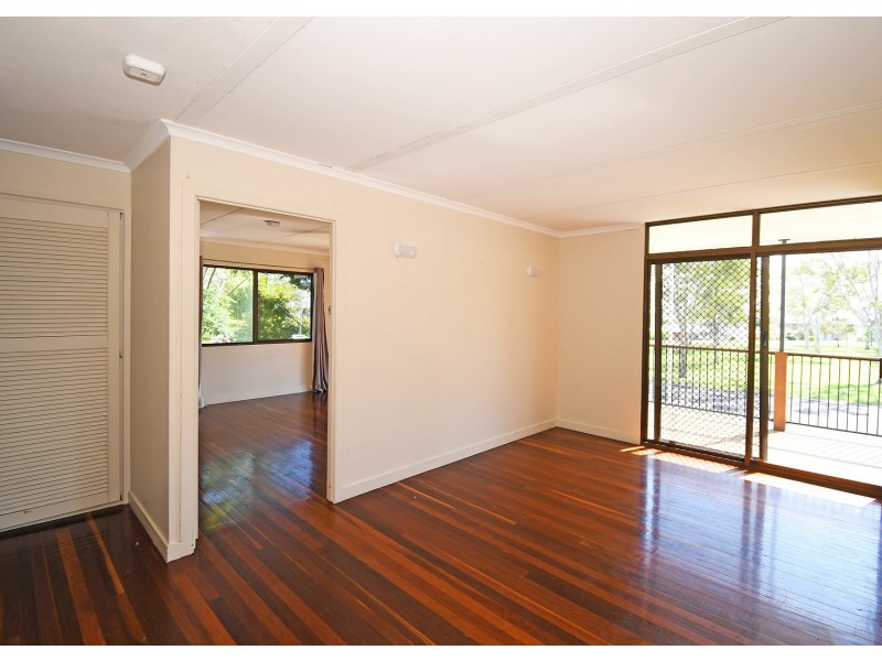 15 Flinders Street, Point Vernon QLD 4655