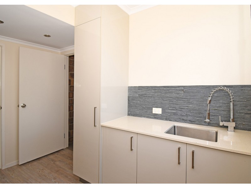 15 Flinders Street, Point Vernon QLD 4655