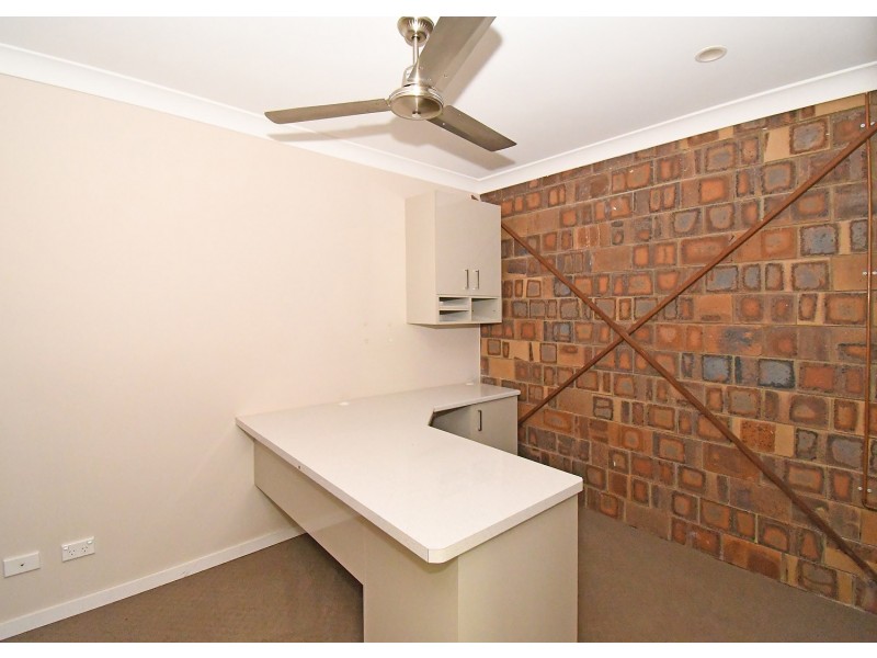 15 Flinders Street, Point Vernon QLD 4655