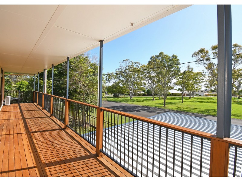 15 Flinders Street, Point Vernon QLD 4655