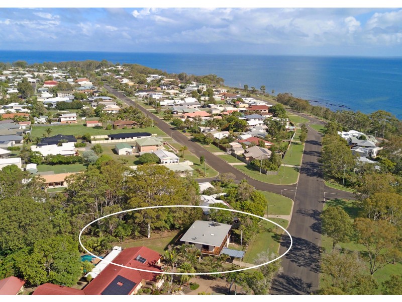 15 Flinders Street, Point Vernon QLD 4655