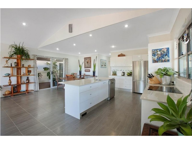 4 Agnes Court, Craignish QLD 4655