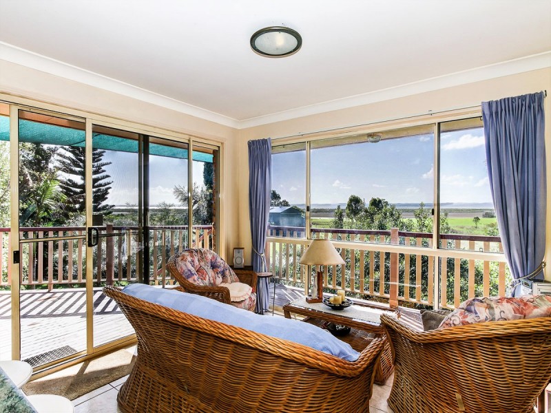 183-185 Cove Boulevard, River Heads QLD 4655