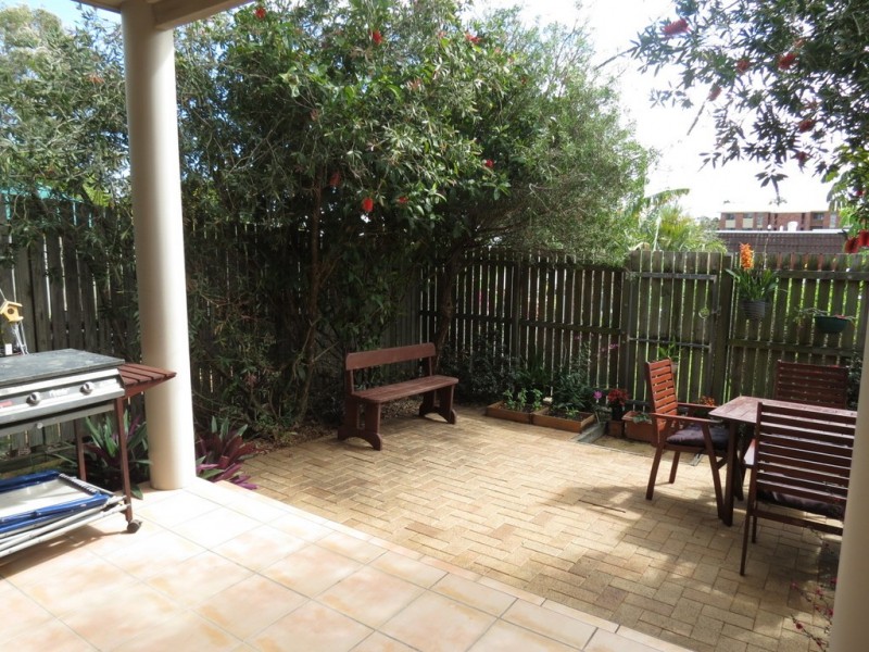 Unit 2/30 East Street, Scarness QLD 4655