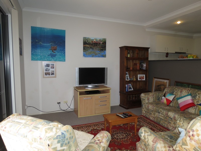 Unit 2/30 East Street, Scarness QLD 4655