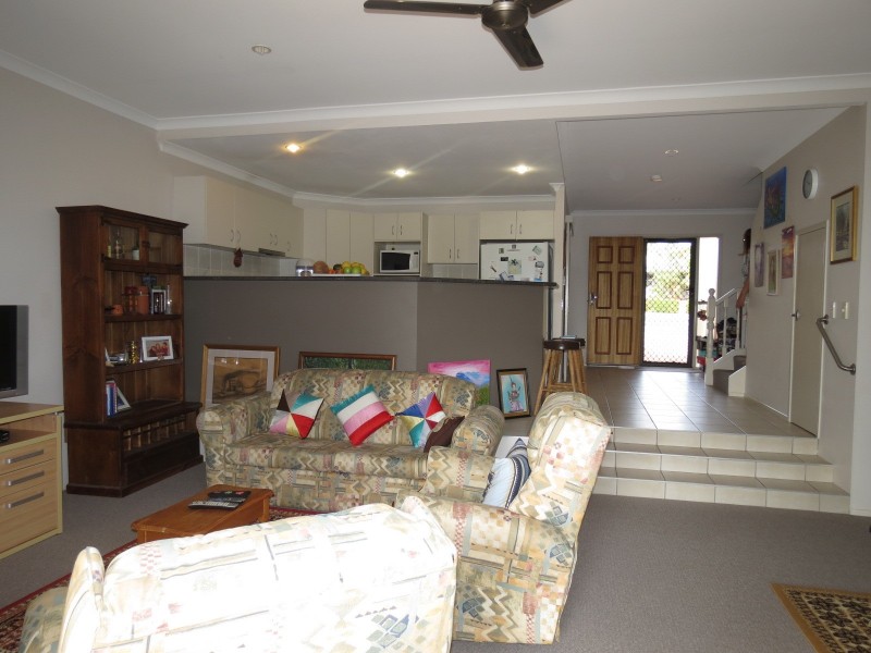 Unit 2/30 East Street, Scarness QLD 4655