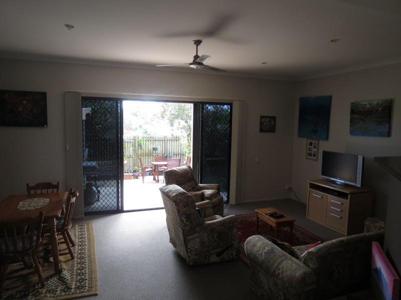 Unit 2/30 East Street, Scarness QLD 4655