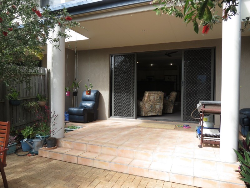 Unit 2/30 East Street, Scarness QLD 4655