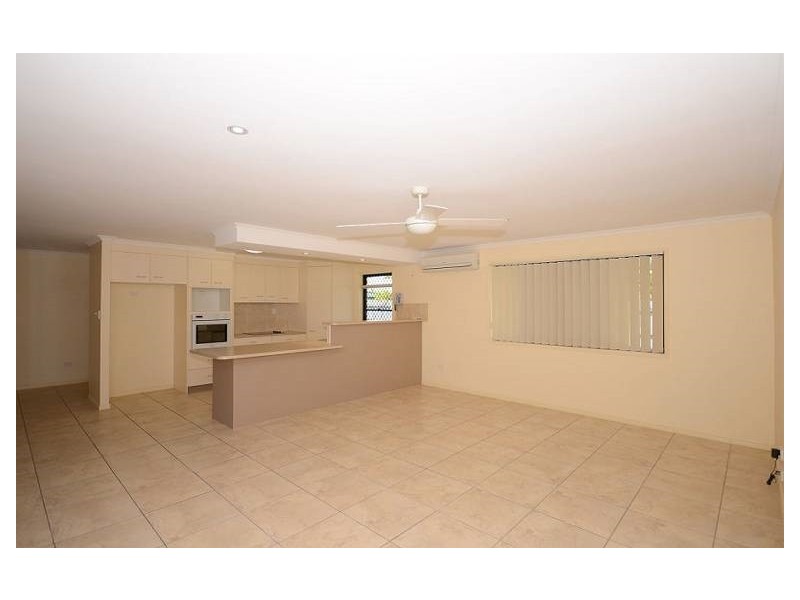 9 Border Court, Torquay QLD 4655