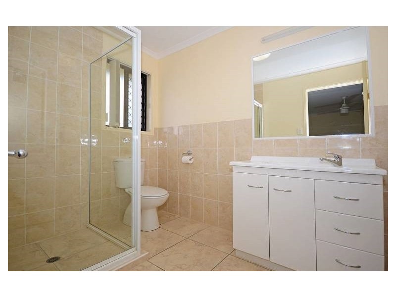 9 Border Court, Torquay QLD 4655