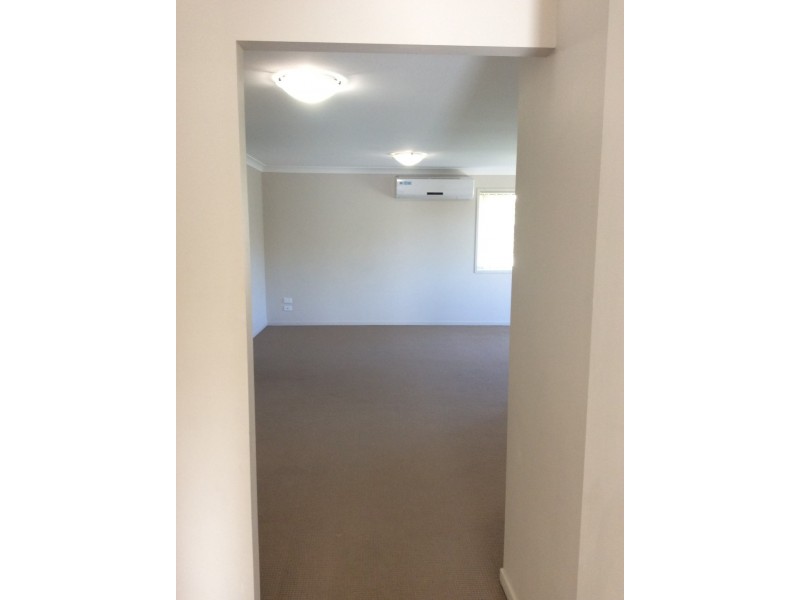 9 Peat Court, Nikenbah QLD 4655