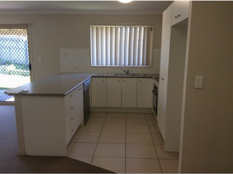 9 Peat Court, Nikenbah QLD 4655