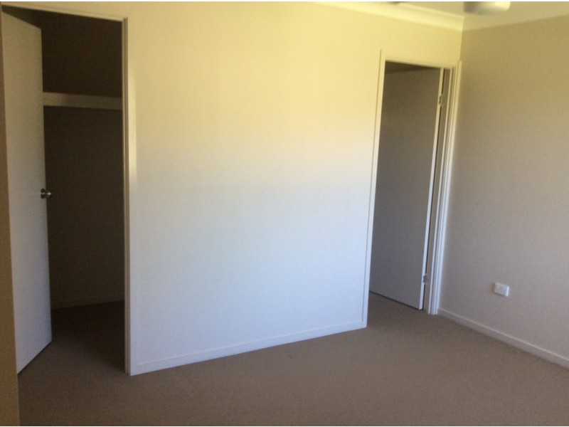 9 Peat Court, Nikenbah QLD 4655