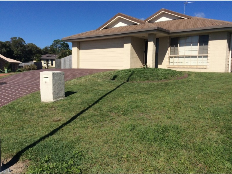 9 Peat Court, Nikenbah QLD 4655