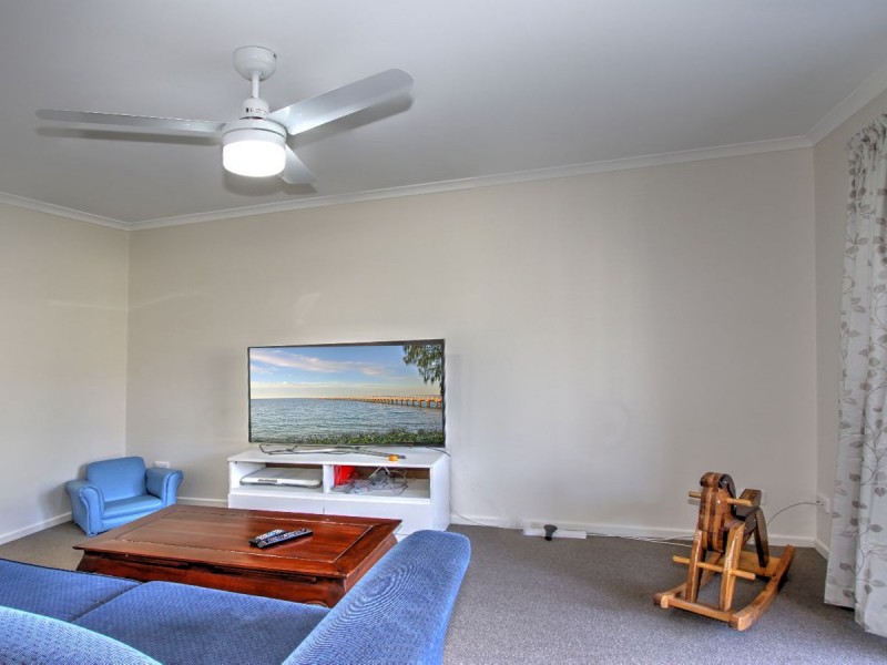 103 Lauren Street, Urangan QLD 4655