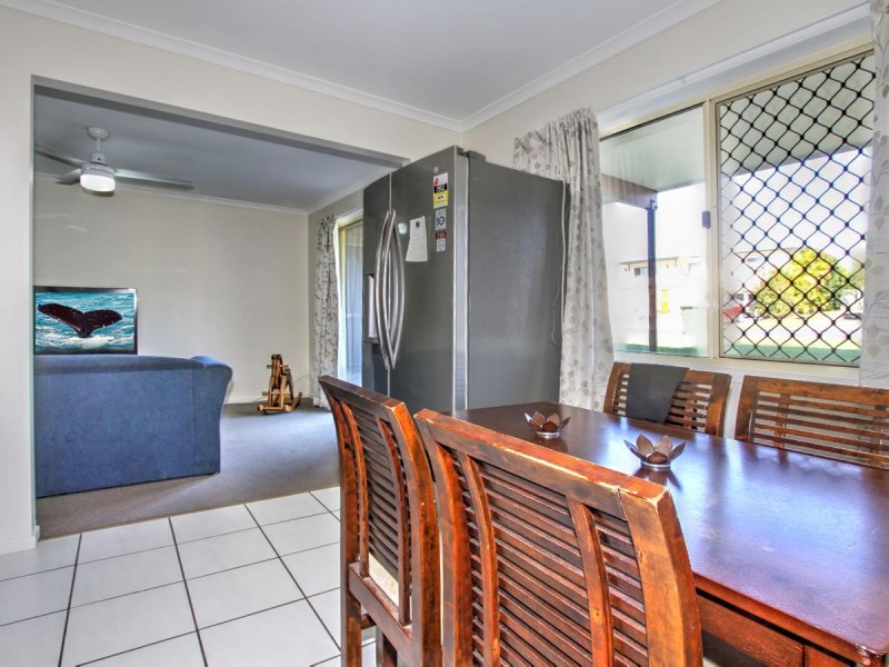 103 Lauren Street, Urangan QLD 4655