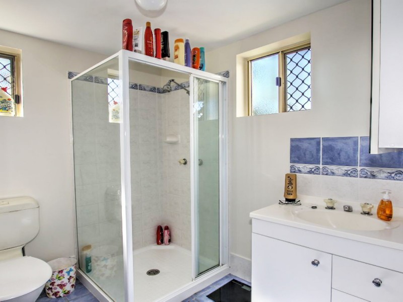 103 Lauren Street, Urangan QLD 4655