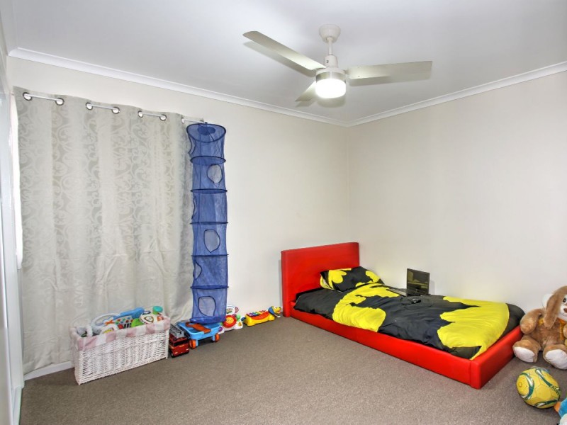 103 Lauren Street, Urangan QLD 4655