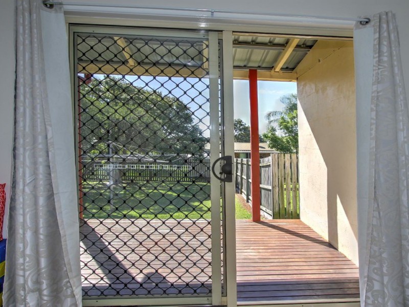 103 Lauren Street, Urangan QLD 4655