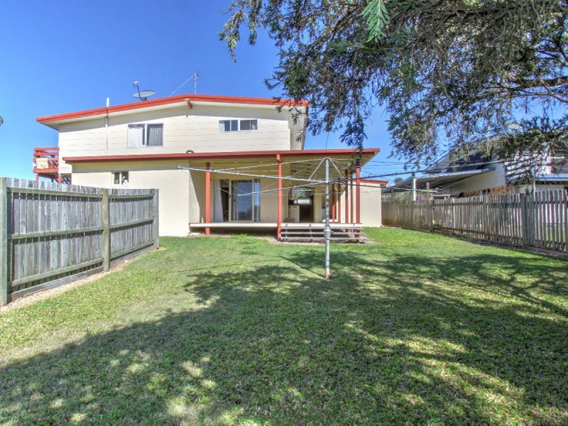 103 Lauren Street, Urangan QLD 4655