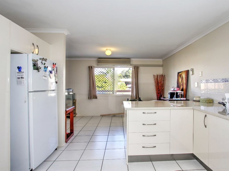 103 Lauren Street, Urangan QLD 4655