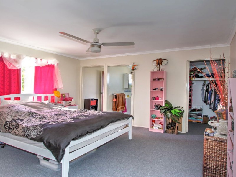 103 Lauren Street, Urangan QLD 4655