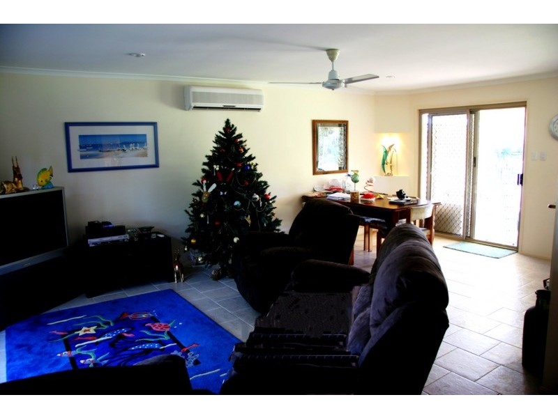 5 Greta Court, Urangan QLD 4655