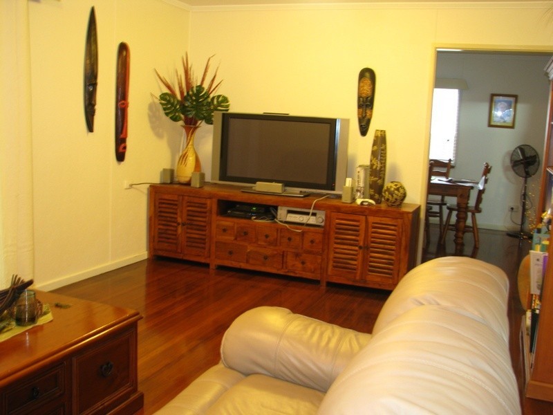 27 Ann Street, Torquay QLD 4655