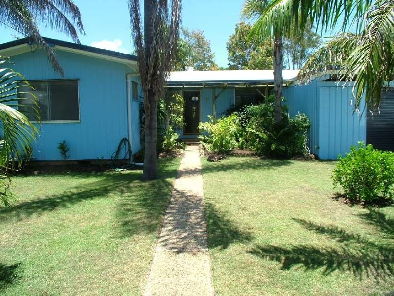 27 Ann Street, Torquay QLD 4655