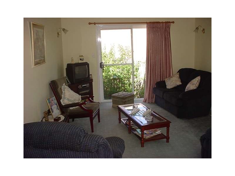 38 LADBROKE CRES, Urangan QLD 4655