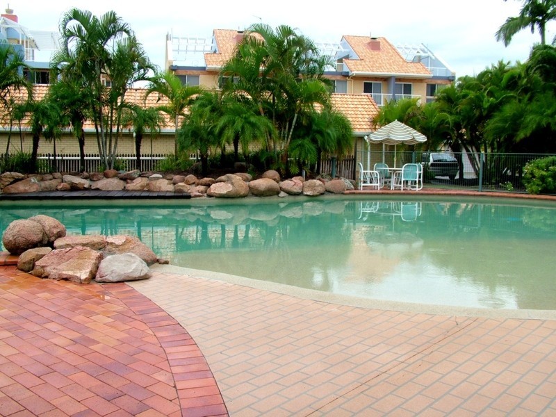 Unit 12 Buccaneer Drive, Urangan QLD 4655