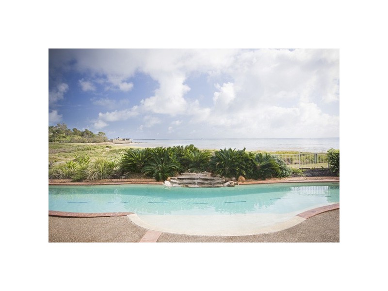 Unit 12 Buccaneer Drive, Urangan QLD 4655