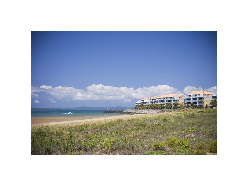 Unit 12 Buccaneer Drive, Urangan QLD 4655