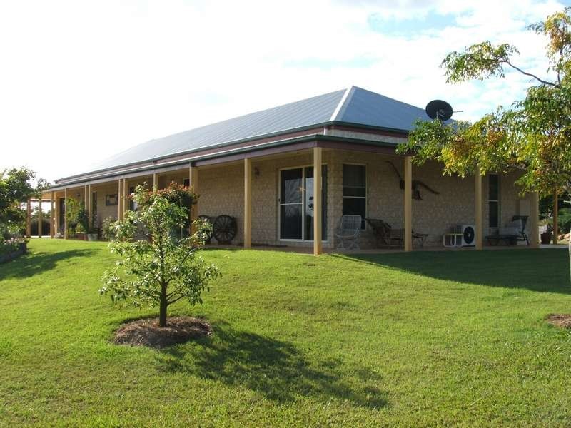 101 SORRENSONS RD, Nikenbah QLD 4655