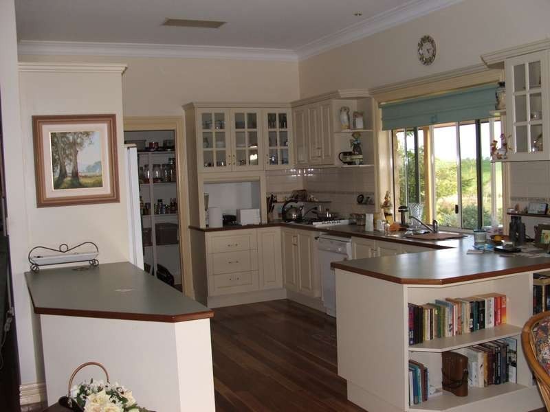 101 SORRENSONS RD, Nikenbah QLD 4655