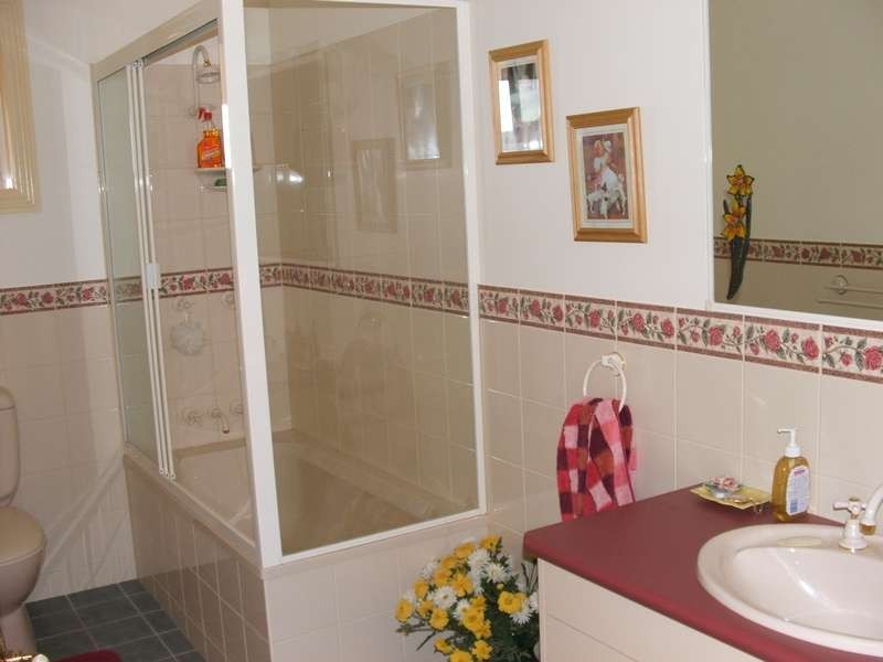 101 SORRENSONS RD, Nikenbah QLD 4655