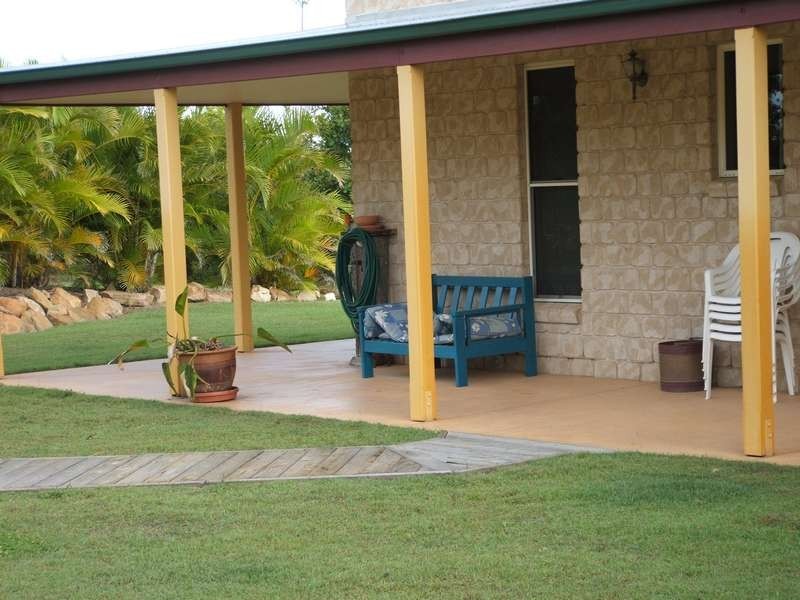 101 SORRENSONS RD, Nikenbah QLD 4655