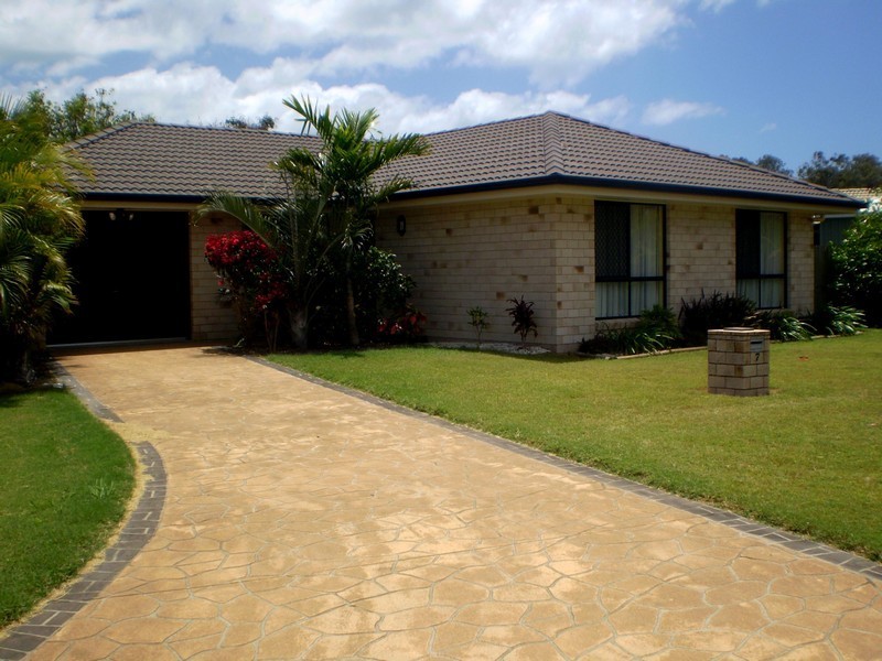 7 AQUALINE DRIVE, Point Vernon QLD 4655