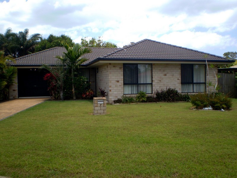 7 AQUALINE DRIVE, Point Vernon QLD 4655