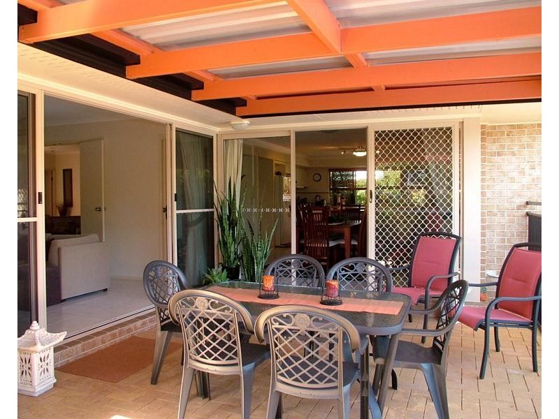 19 Oceanview St, Point Vernon QLD 4655