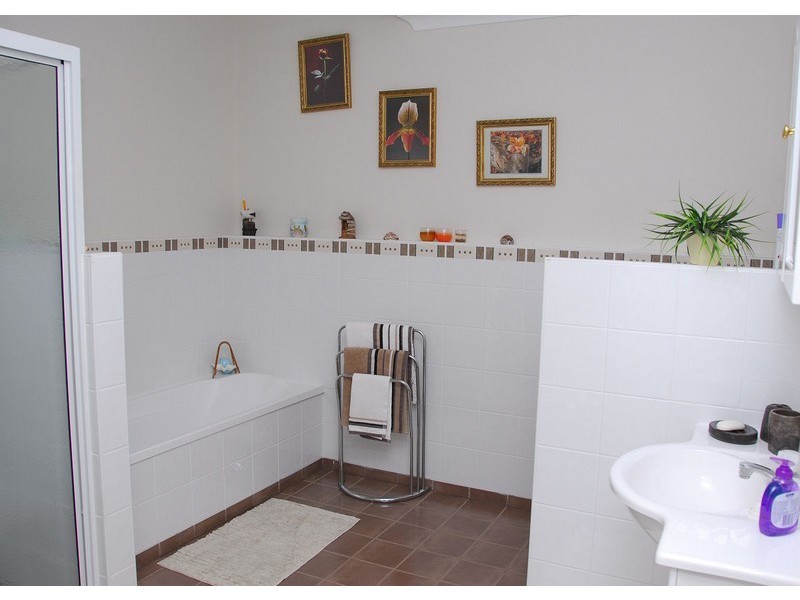 21 Queensbury Grove, Urraween QLD 4655