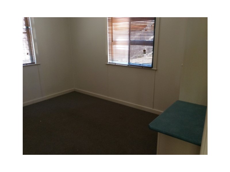 1/435 Esplanade, Torquay QLD 4655