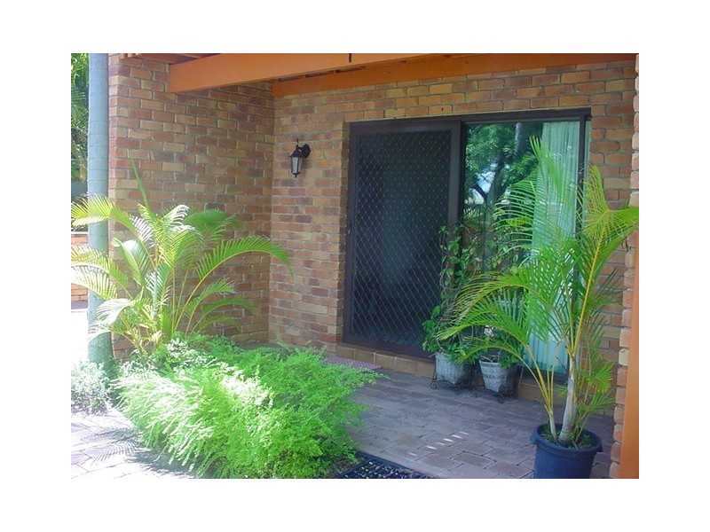 Unit 1/436 The Esplanade, Torquay QLD 4655